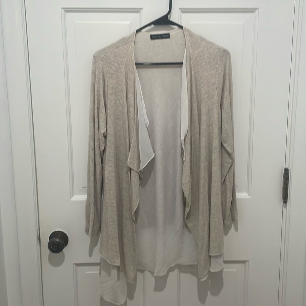 Cartigan 1x tan and white sheer. Had a while but never wore. Kim & cami on tag